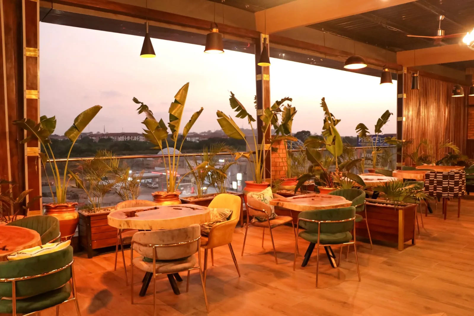 Club smooth atlantic bar, the best rooftop bars in Accra 